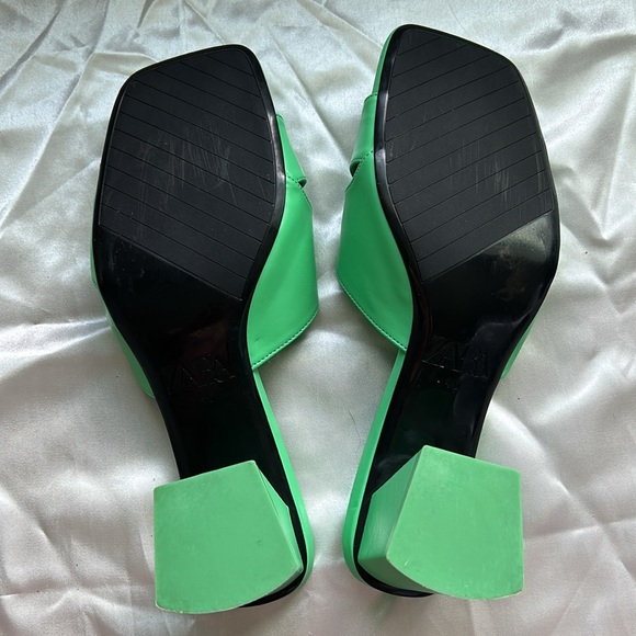 ZARA Mid Height Block Heel Sandals Size 9 (EU 40) Green - Picture 13 of 16